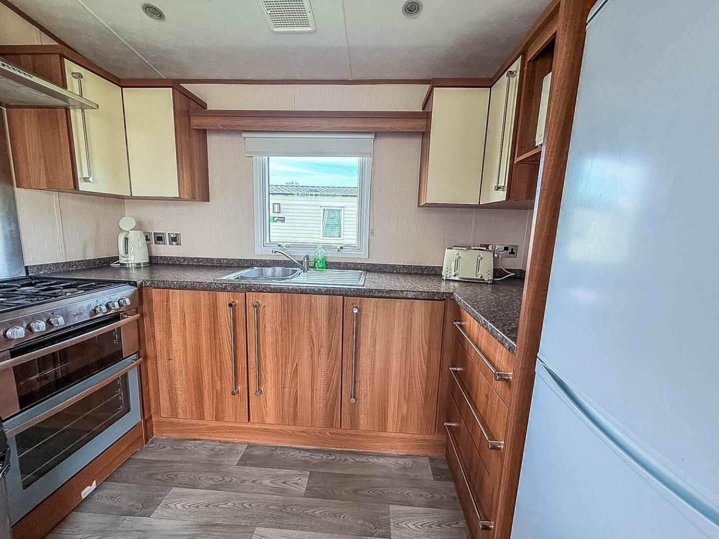 Lovely 8 Berth Caravan At Sunnydale In Lincolnshire Ref 35239S Louth  Extérieur photo
